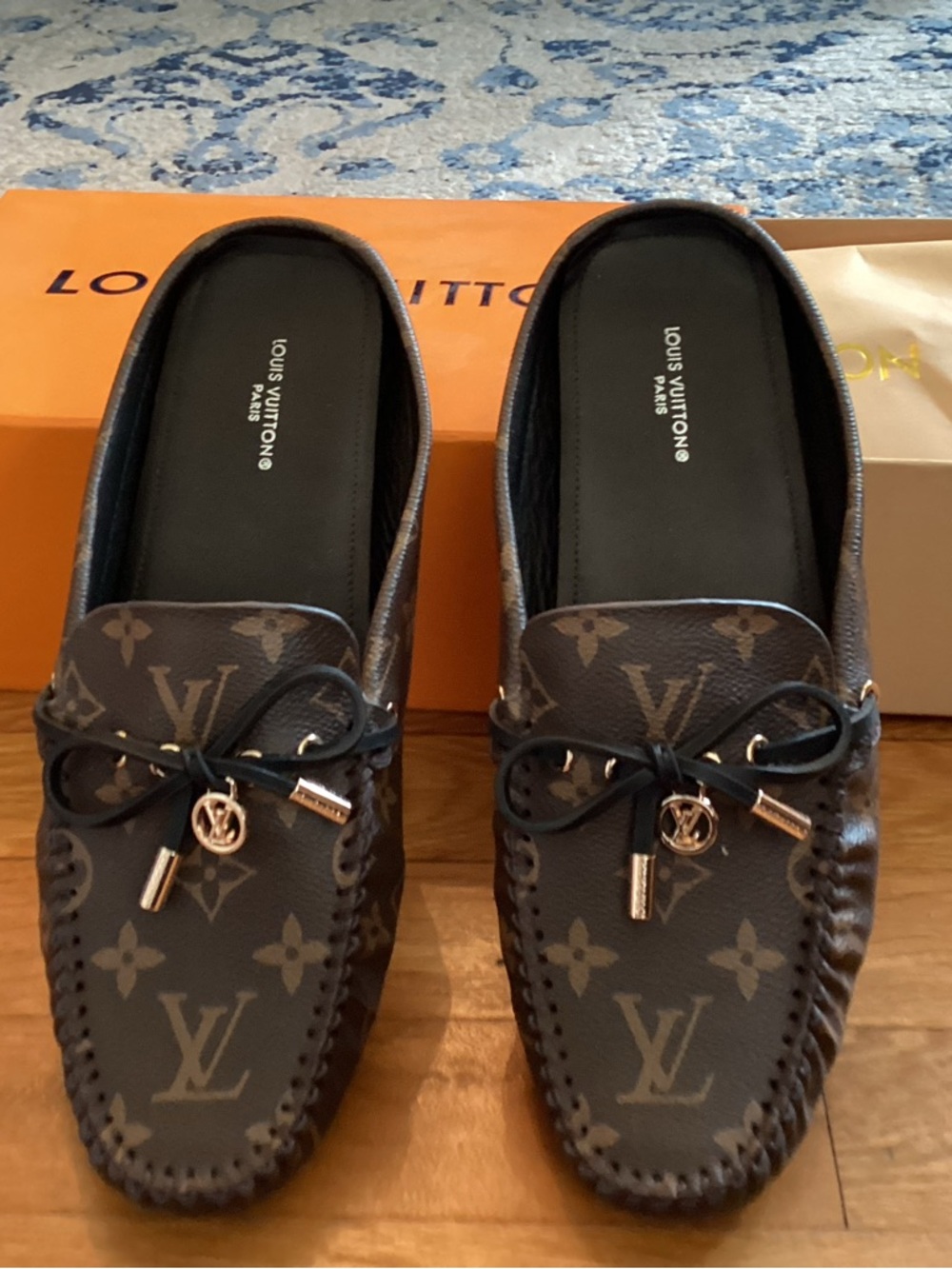 Fabricated Louis Vuitton Brown Monogram Leather Driving Moccasins